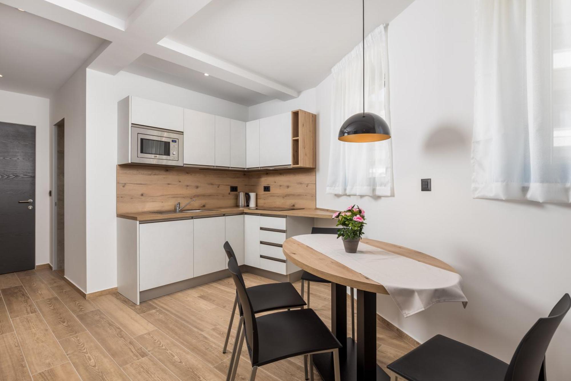 Belinda Apartments With Balcony & Private Parking Opatija Exterior foto